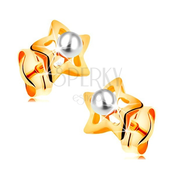 Zlaté 14K náušnice - blýskavé hvězdičky s bílou perličkou uprostřed
