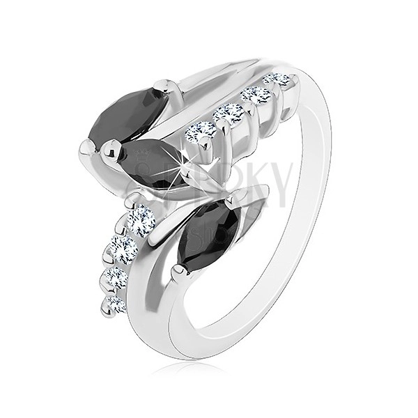 Prsten ve stříbrném odstínu, čiré zirkonové linie, černá broušená zrnka