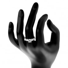 Stříbrný 925 prsten, třpytivá ramena, vyvýšený kulatý zirkon čiré barvy