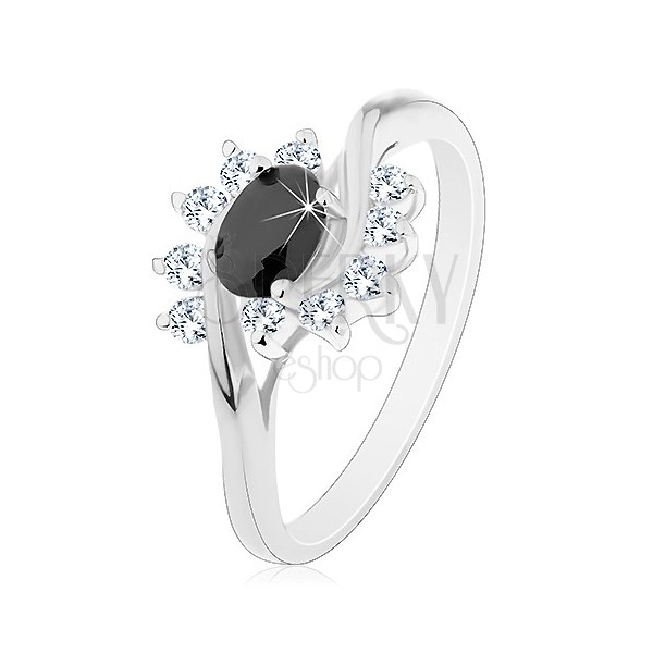 Prsten s lesklými rameny, černý zirkonový ovál a čiré obloučky
