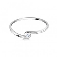 Prsten z bílého zlata 14K - kulatý čirý diamant mezi zahnutými rameny