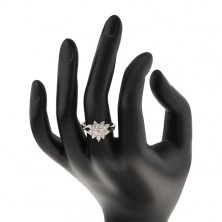 Prsten stříbrné barvy, čirý zirkonový kvítek s barevným středem