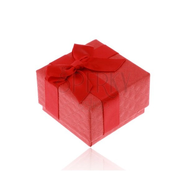 Červená dárková krabička na prsten, přívěsek nebo náušnice, lesklá mašlička
