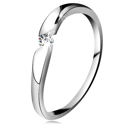 Diamantový prsten z bílého 14K zlata - briliant čiré barvy v šikmém výřezu - Velikost: 56
