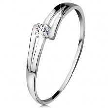 Briliantový prsten v bílém 14K zlatě - rozdělená lesklá ramena, čirý diamant