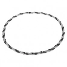 Ocelový náhrdelník, šikmé linie černé a stříbrné barvy, hadí vzor, magnety
