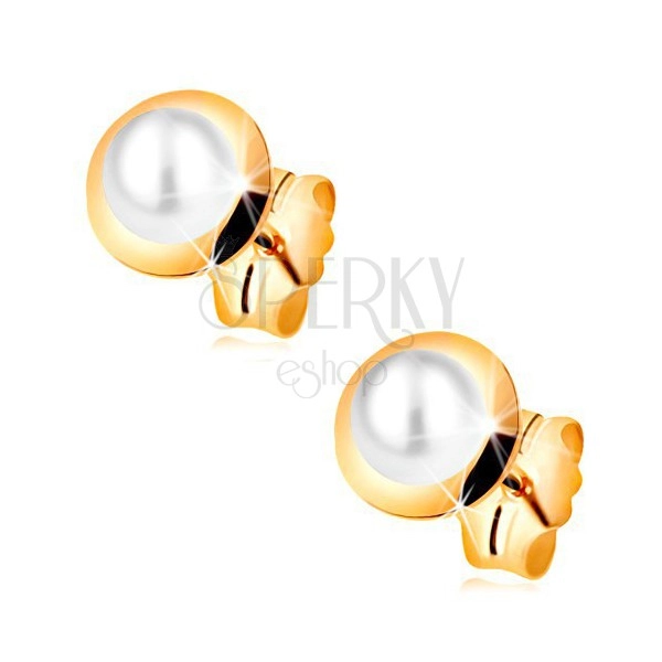 Náušnice ve žlutém 14K zlatě - bílá perla vložená v malém lesklém kruhu