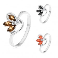 Prsten stříbrné barvy, zvlněná ramena, poloviční barevný květ ze zirkonů