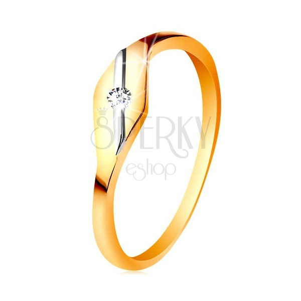Zlatý prsten 585 - lesklé zrnko, šikmá linie z bílého zlata a čirý zirkonek