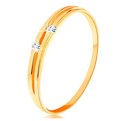 Zlatý diamantový prsten 585 - lesklá hladká ramena s úzkým výřezem a brilianty - Velikost: 65