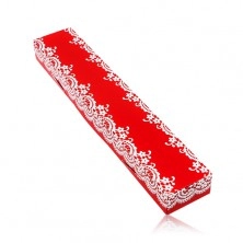 Dárková červená krabička na řetízek nebo náramek, vzor bílé krajky