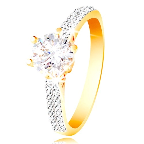 Prsten ve 14K zlatě - třpytivý čirý zirkon v ozdobném kotlíku, zirkonová ramena - Velikost: 52