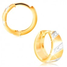 Zlaté náušnice 585 - matný rozšířený kroužek, blýskavé pásy z bílého zlata