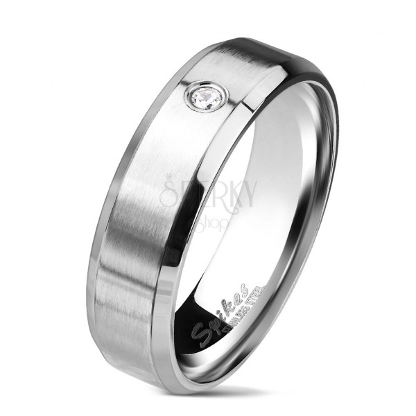 Ocelový prsten stříbrné barvy, matný pás s čirým zirkonem, 6 mm