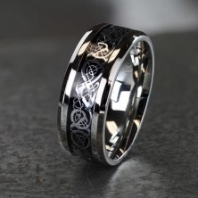 Ocelový prsten s ornamentálním motivem stříbrné a černé barvy, 8 mm