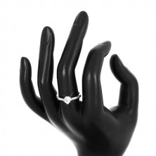 Stříbrný prsten 925 - třpytivý kulatý zirkon, zářezy s drobnými zirkony