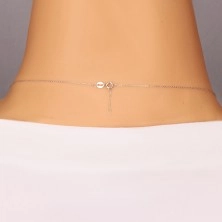 Briliantový náhrdelník v bílém 9K zlatě - souměrné srdíčko s diamantem