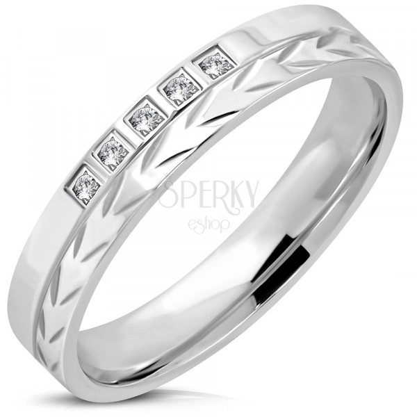 Prsten stříbrné barvy z oceli 316L - šípkový pás, pět zirkonů, 4 mm