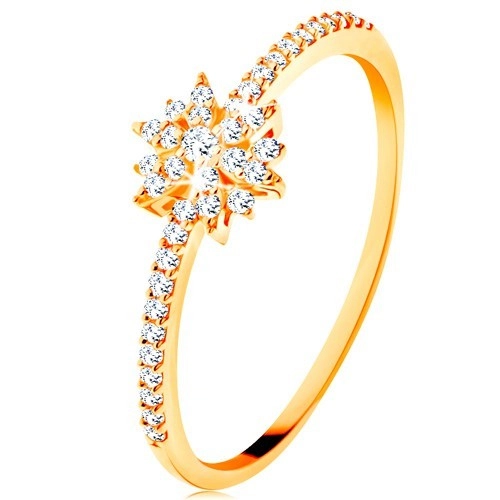 Prsten ze žlutého 9K zlata - zářivý květ z čirých zirkonů, třpytivá ramena - Velikost: 57