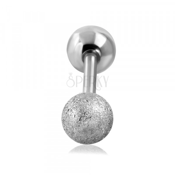 Ocelový piercing do tragu ucha - hladká a pískovaná kulička stříbrné barvy, 16 mm