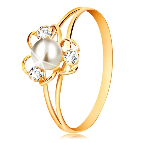 Prsten v 9K žlutém zlatě - květ se třemi okvětními lístky, bílou perlou a čirými zirkony - Velikost: 65