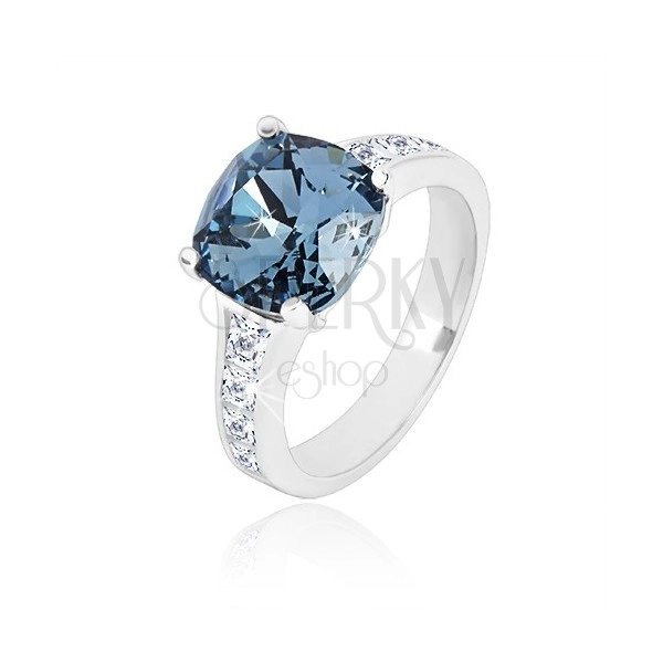 Stříbrný prsten 925 - zirkonový čtverec tmavě modré barvy a čiré zirkony