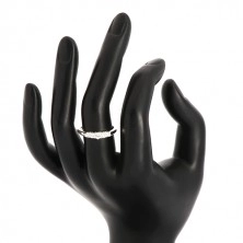 Prsten ze stříbra 925 - blýskavá linie čirých kulatých zirkonů, zatočená esíčka