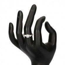 Stříbrný prsten 925 - kulatý zirkon, dvě zirkonové slzičky, ramena se zirkonky