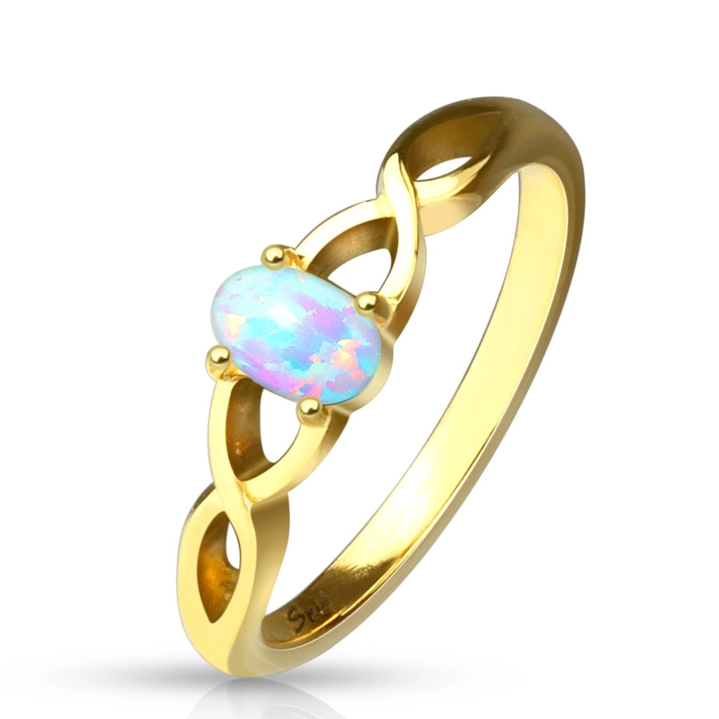 Ocelový prsten zlaté barvy - syntetický opál s duhovými odlesky, propletená ramena - Velikost: 49