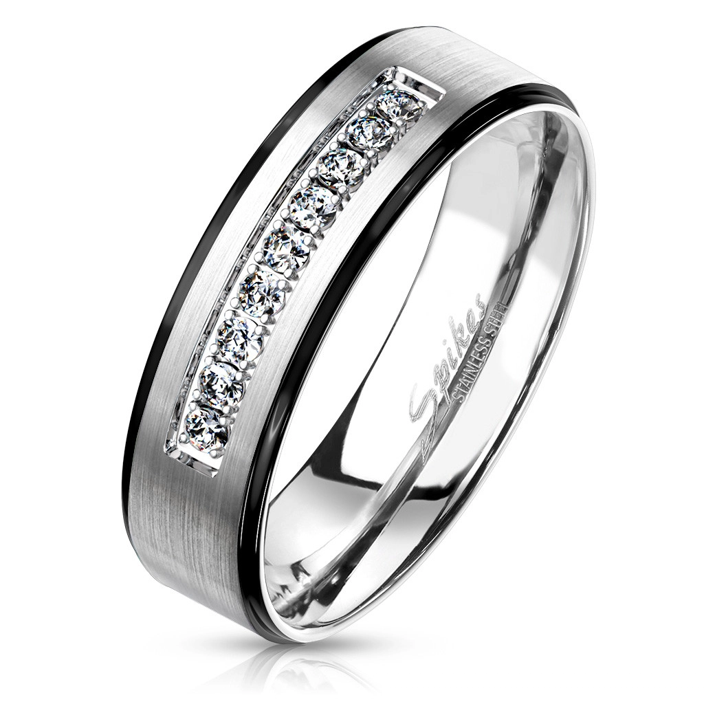 Ocelový prsten s matným povrchem - ozdobený třpytivými zirkony v zářezu, černé lemování, 6 mm - Velikost: 70