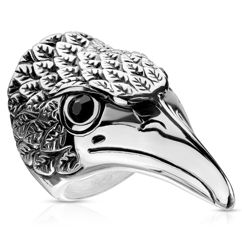 Ocelový prsten, mohutná hlava orla - černé zirkony, rýhované patinované peří - Velikost: 62