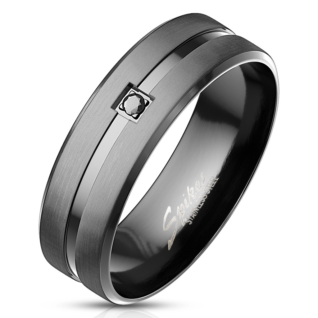 Ocelový prsten - černý kulatý zirkon, matné proužky, hladký povrch - Velikost: 62