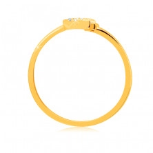 Prsten ze 14K zlata - měsíc ozdobený zirkony, kulatý zirkon v objímce, otevřená ramena