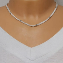 Stříbrný 952 náhrdelník - řetízky bodově pospojované hladkými korálky, lesklý povrch