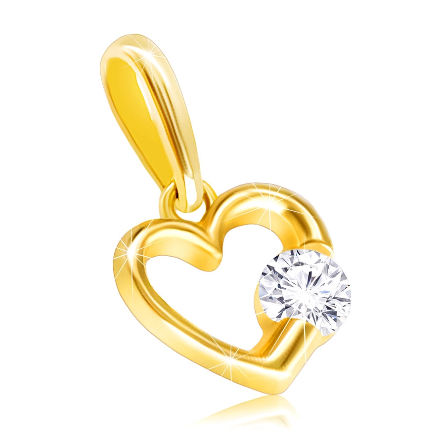 Levně Diamantový přívěsek ve 14K žlutém zlatě - lesklá kontura srdce s čirým briliantem