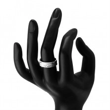 Prsten z 925 stříbra - vertikální vroubkování, lesklé proužky s gravírováním