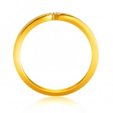 Diamantový prsten ve 14K žlutém zlatě - prsten s jemným zářezem, čiré brilianty