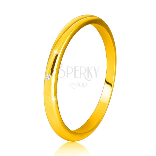 Diamantový prsten ze žlutého 14K zlata - tenká hladká ramena, čirý briliant