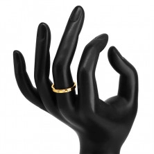 Diamantový prsten ze žlutého 585 zlata - lesklá ramena, tři blýskavé brilianty
