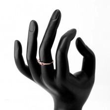 Stříbrný 925 prsten měděné barvy - smyčka ve tvaru osmičky, čiré zirkony