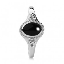 Prsten ze stříbra 925, černý onyxový ovál, kuličky, vysoký lesk