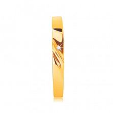 Zlatá obroučka v 9K zlatě - prsten s jemnými zářezy, malý zirkon