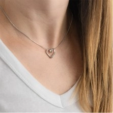 Stříbrný náhrdelník 925 - čiré diamanty, obrys srdce s vlnitým ramenem, nastavitelný