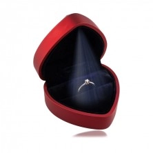 Dárková krabička LED na prstýnky - srdce, matná červená barva, černý polštářek