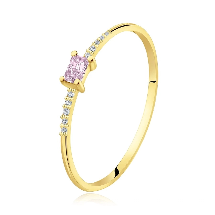 Zlatý prsten ze žlutého zlata 585 - růžový obdélníkový zirkon, čiré zirkony - Velikost: 64