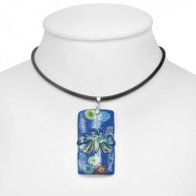 Fimo náhrdelník - tmavomodrý obdélník s motýlem