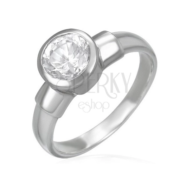 Ocelový snubní prsten s velikým zirkonovým očkem v kovové objímce