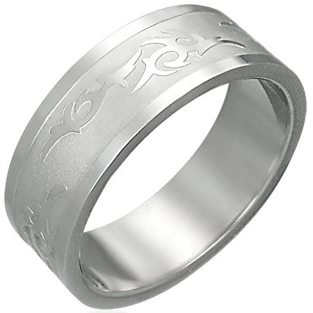 Prsten z oceli s kmenovým ornamentem - Velikost: 62