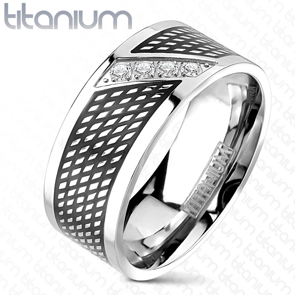 Prsten z titanu - černá a stříbrná barva, zirkony v diagonální linii - Velikost: 67