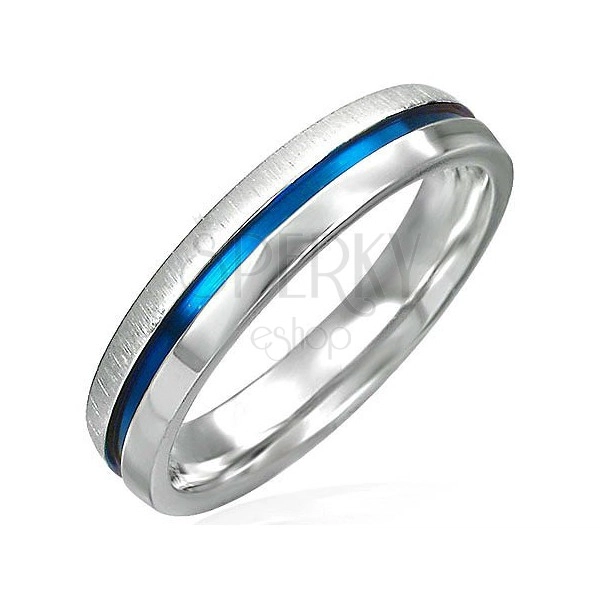 Ocelový prsten s modrým pásem - půlka lesklá, půlka matná